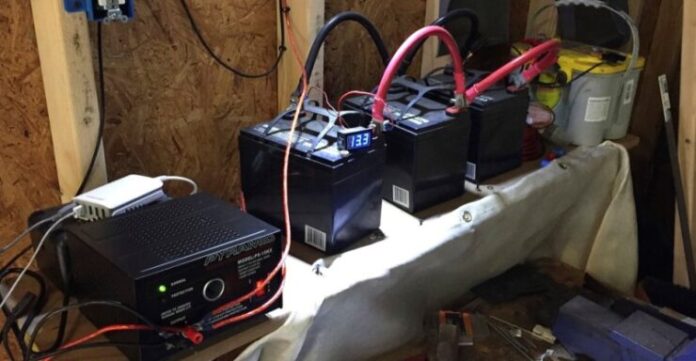 Deep Cycle Battery Power an Inverter