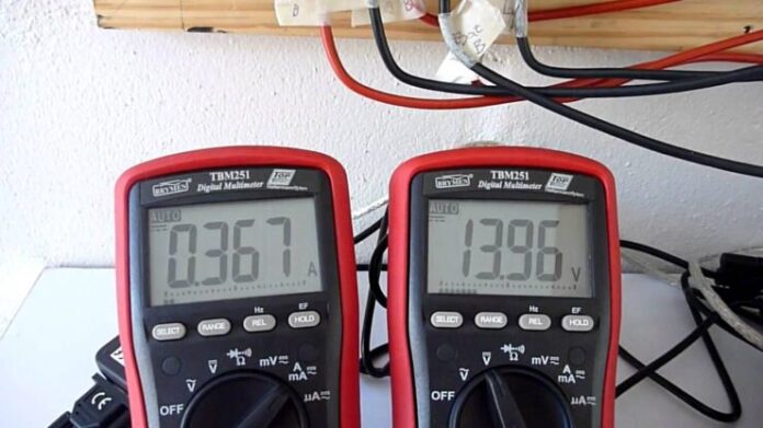 Test a Deep Cycle Battery Test a Deep Cycle Battery