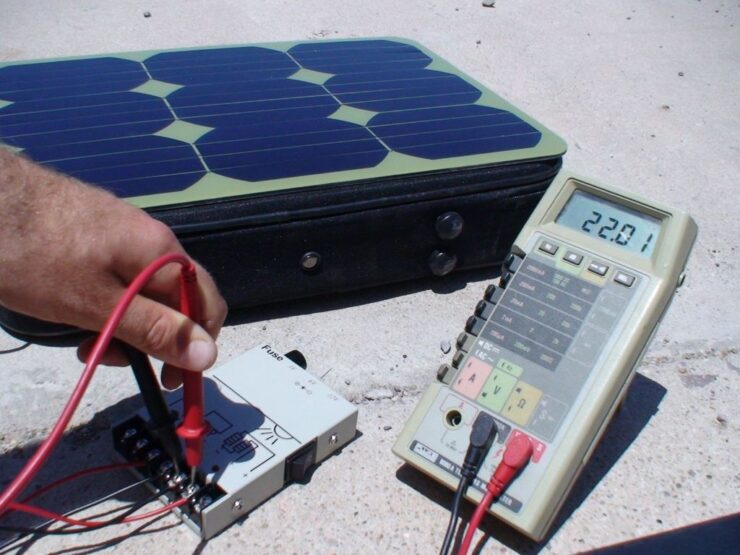 solar panel charging battery