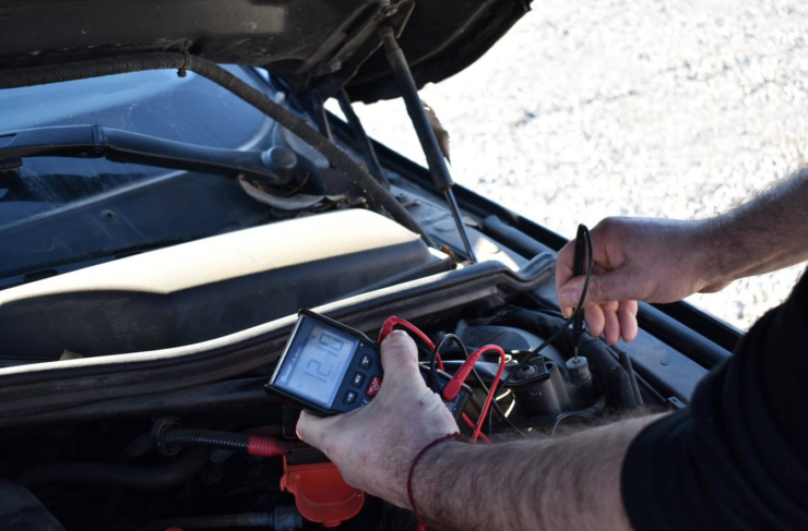 How to Check a Deep Cycle Battery With a Multimeter